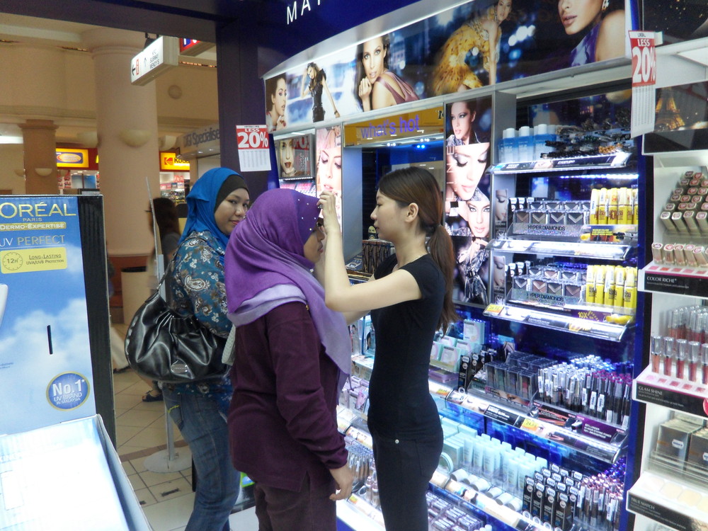 Maybelline — Nationwide In-Store Activation