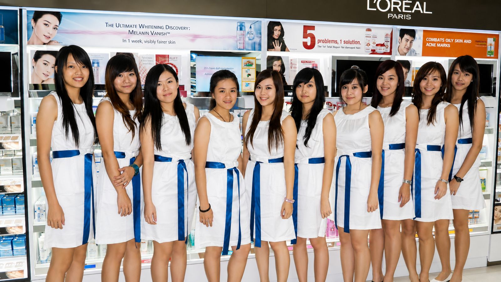 L'Oréal Dermo — In-Store Promoters