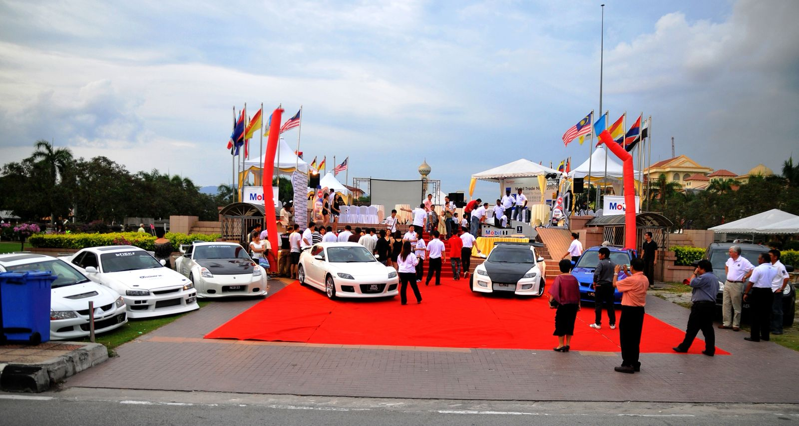 Mobil 1 — Partner Summit & Automotive Showcase